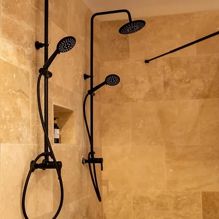 Apartment Ama, Avec Baignoire Balneo Et Sauna Prive *